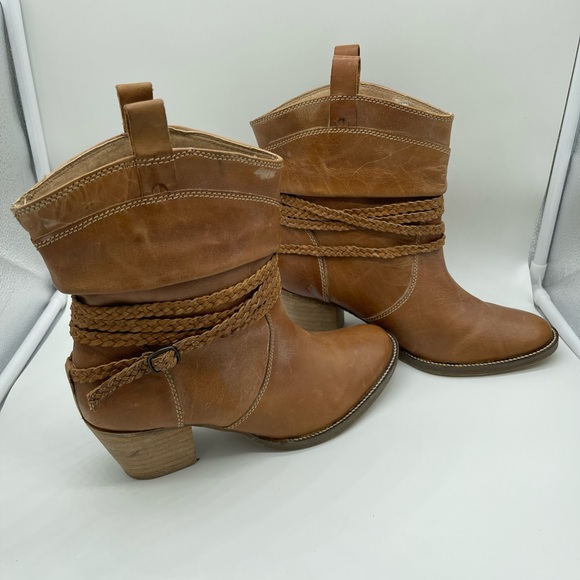 Dingo Twisted Sister Brown Leather Cowboy Boots Booties. Size 9.5 - Picture 3 of 10